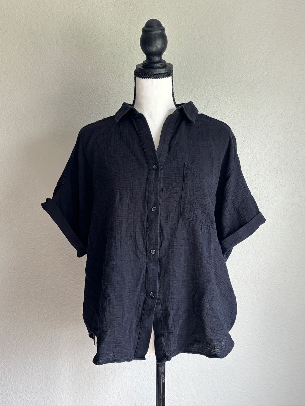 Westbound Black Button-Front Short Sleeve Blouse Women’s L petite